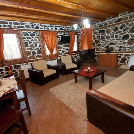 Traditional Guesthouse Siantsis Палеос Агиос Атанасиос Екстериор снимка