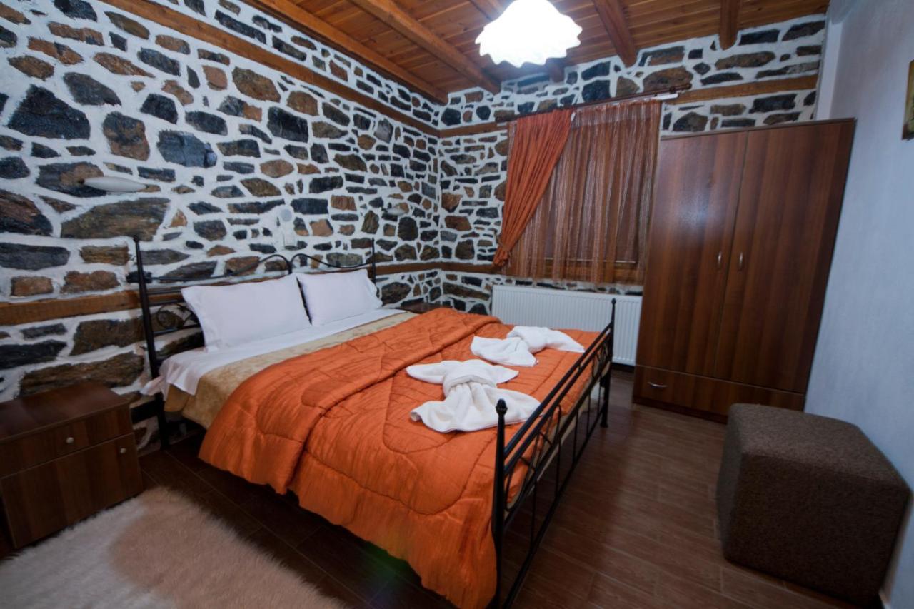 Traditional Guesthouse Siantsis Палеос Агиос Атанасиос Екстериор снимка