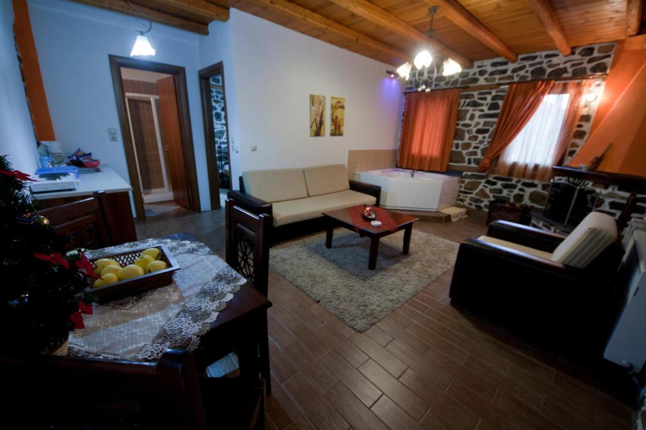 Traditional Guesthouse Siantsis Палеос Агиос Атанасиос Екстериор снимка