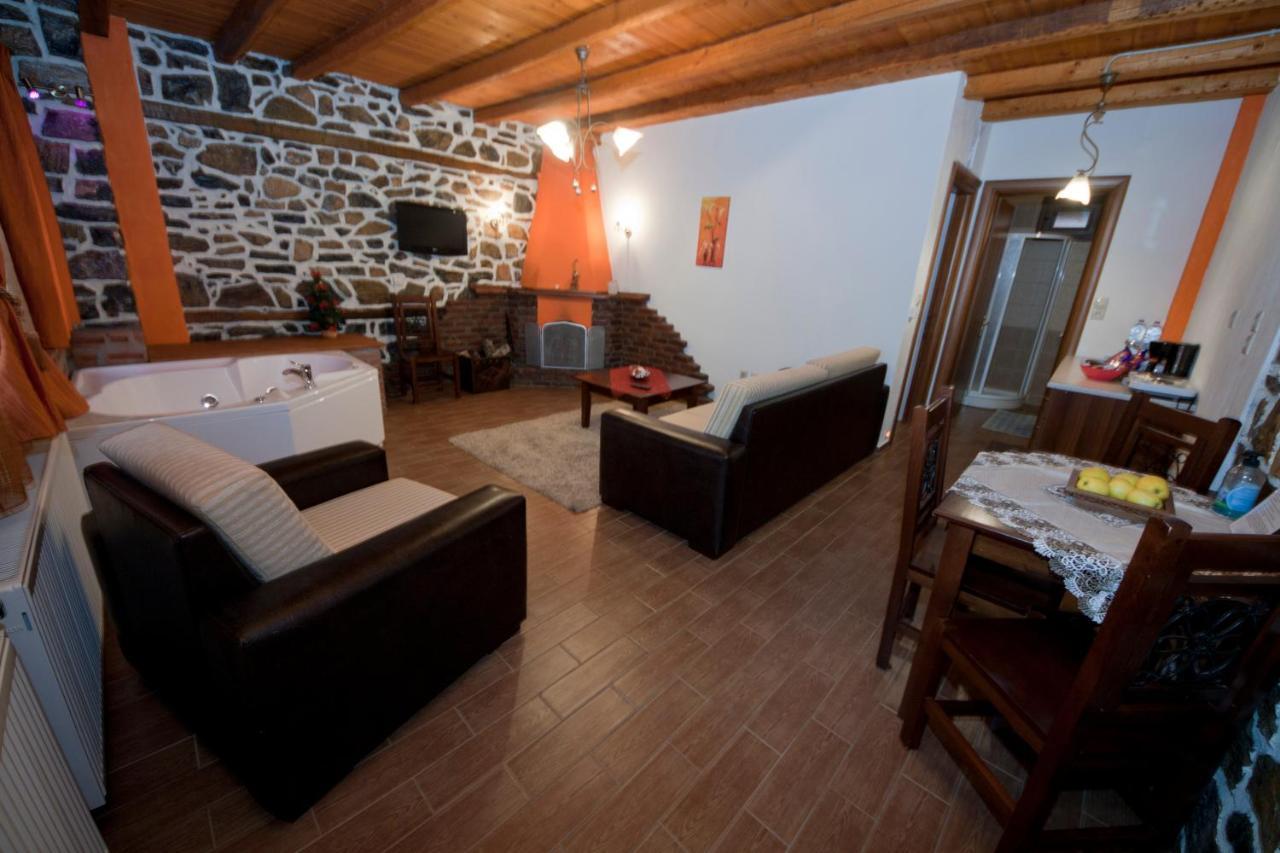 Traditional Guesthouse Siantsis Палеос Агиос Атанасиос Екстериор снимка