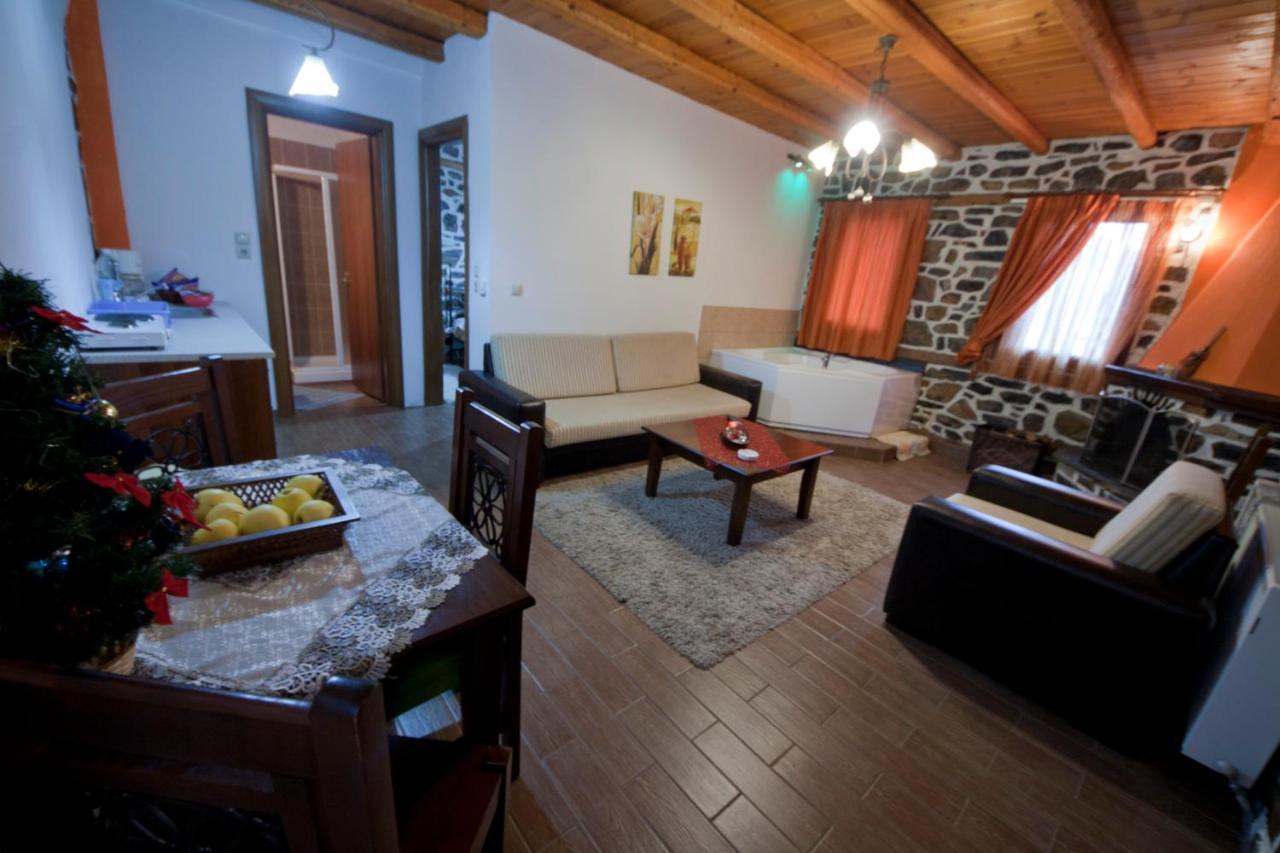 Traditional Guesthouse Siantsis Палеос Агиос Атанасиос Екстериор снимка