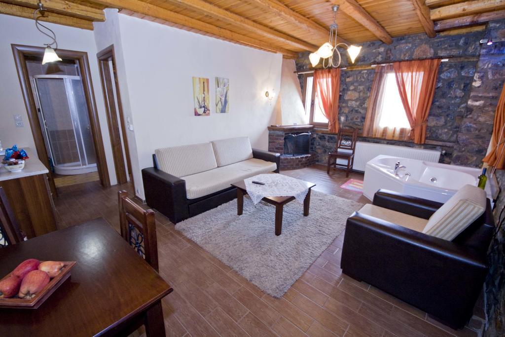 Traditional Guesthouse Siantsis Палеос Агиос Атанасиос Екстериор снимка