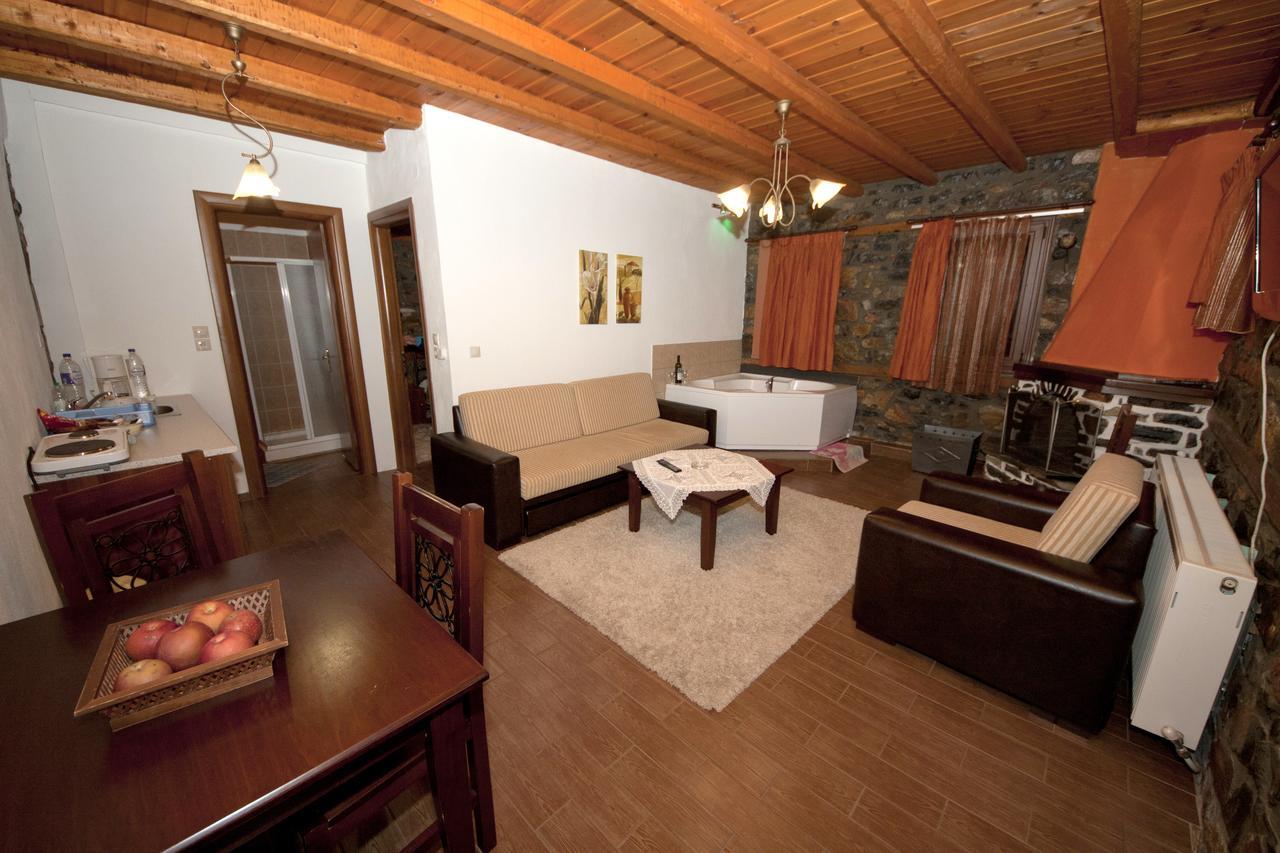 Traditional Guesthouse Siantsis Палеос Агиос Атанасиос Екстериор снимка