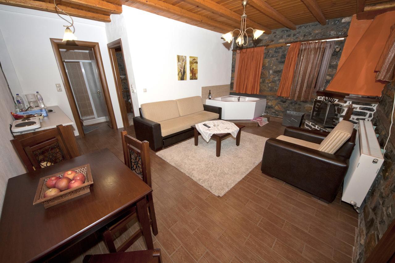 Traditional Guesthouse Siantsis Палеос Агиос Атанасиос Екстериор снимка
