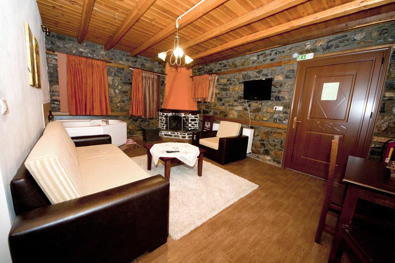 Traditional Guesthouse Siantsis Палеос Агиос Атанасиос Екстериор снимка